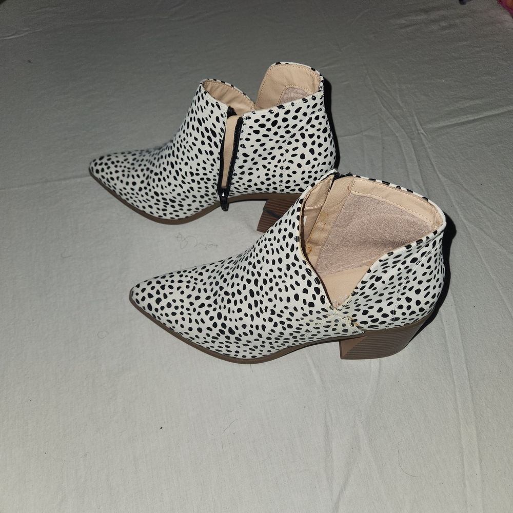 Serra Black and White Polka Dot Ankle Boots Size 9